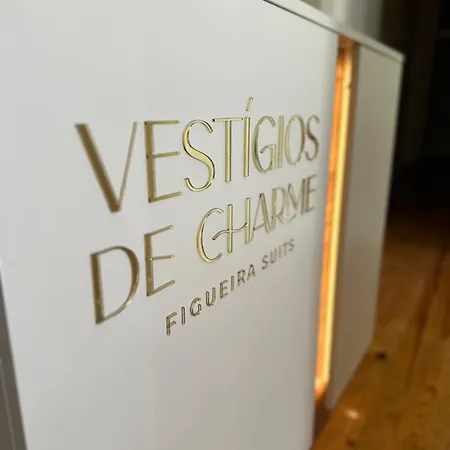 Vestígios De Charme - Figueira Suits
