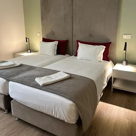 게스트하우스 Vestigios De Charme - Figueira Suits 3*